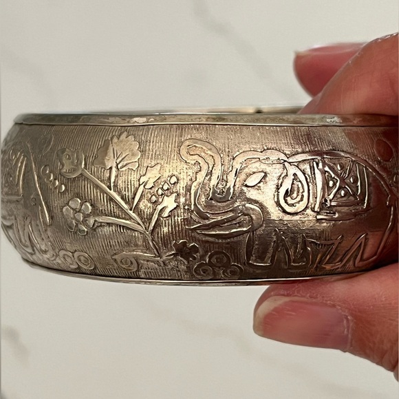 Silver Wide Bangle Bracelet With Elephants Scrollwork Florals 7 3/4” - Picture 1 of 7
